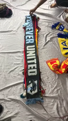 Footballs Scarves / Mufflers