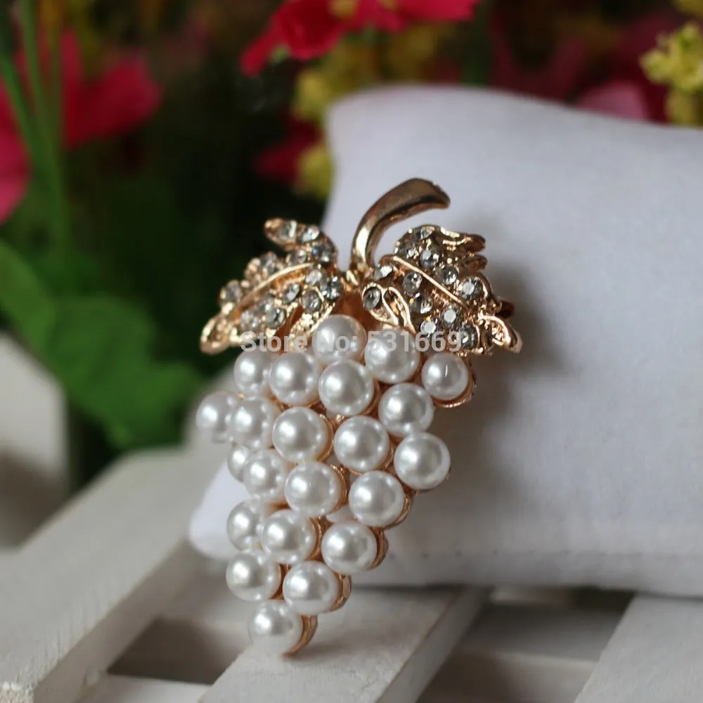 Grapes Brooches Gold-color Imitation Pearl Brooch Rhinestone For Wedding Bridal Dresses Hijab Clip Scarf Buckle Pins